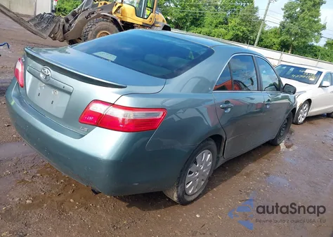 2008 Toyota Camry Ce/Le/Xle/Se z USA, uszkodzony, nr VIN 4T1BE46K58U732327